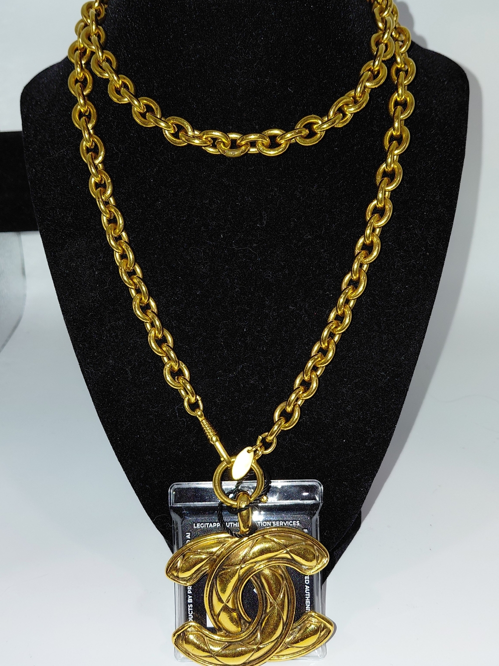 Classic Gold Plated Chanel Interlocking CC Matelasse Quilted Pendant Neclace!๐ - Picture 2 of 14